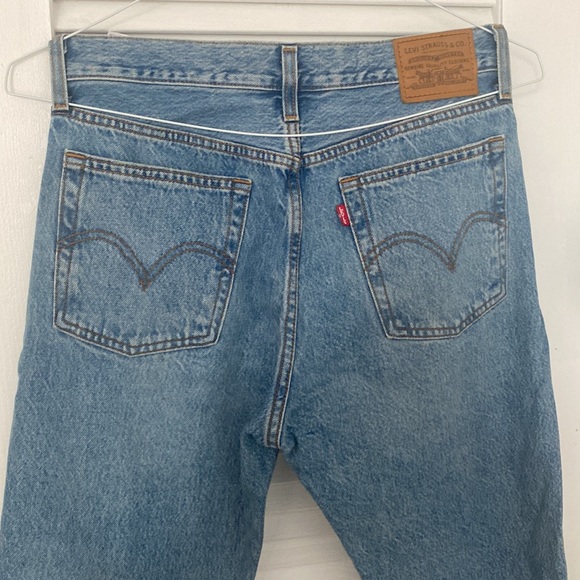 Levi’s Wedgie Straight Blue Vintage-Style Jeans - Picture 4 of 4